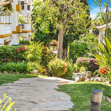 Hacienda De Nagueeles - Golden Mile By Finest