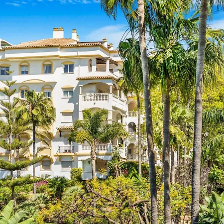 Hacienda De Nagueeles - Golden Mile By Finest