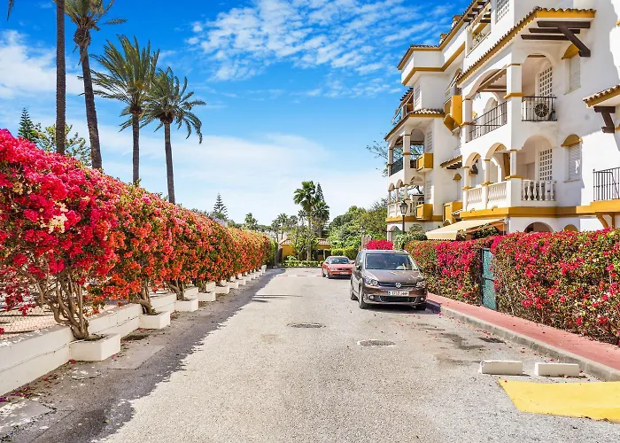 Hacienda De Nagueeles - Golden Mile By Finest *